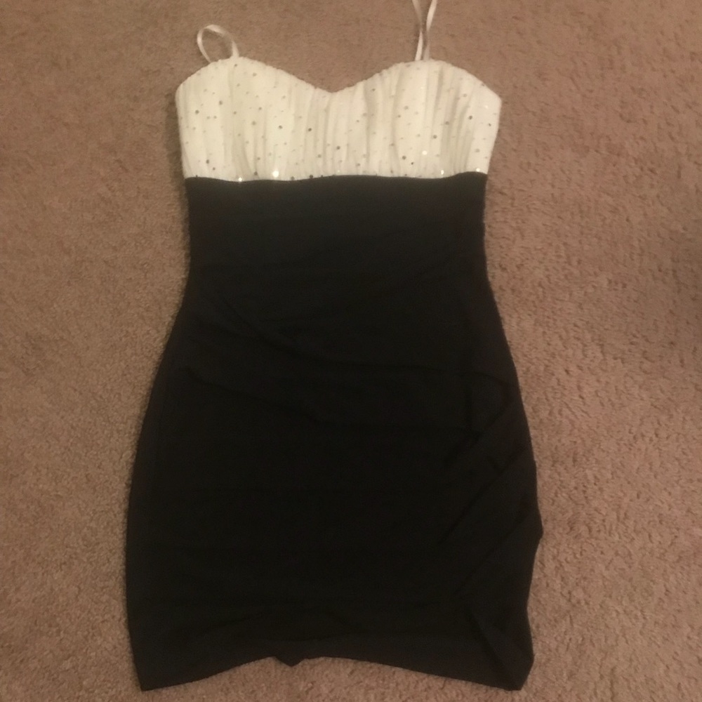 Club Dress/Homecoming/Semi-Formal